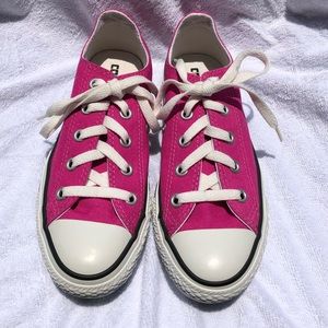 Dark pink lowtops